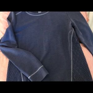 Long sleeves navy blue shirt